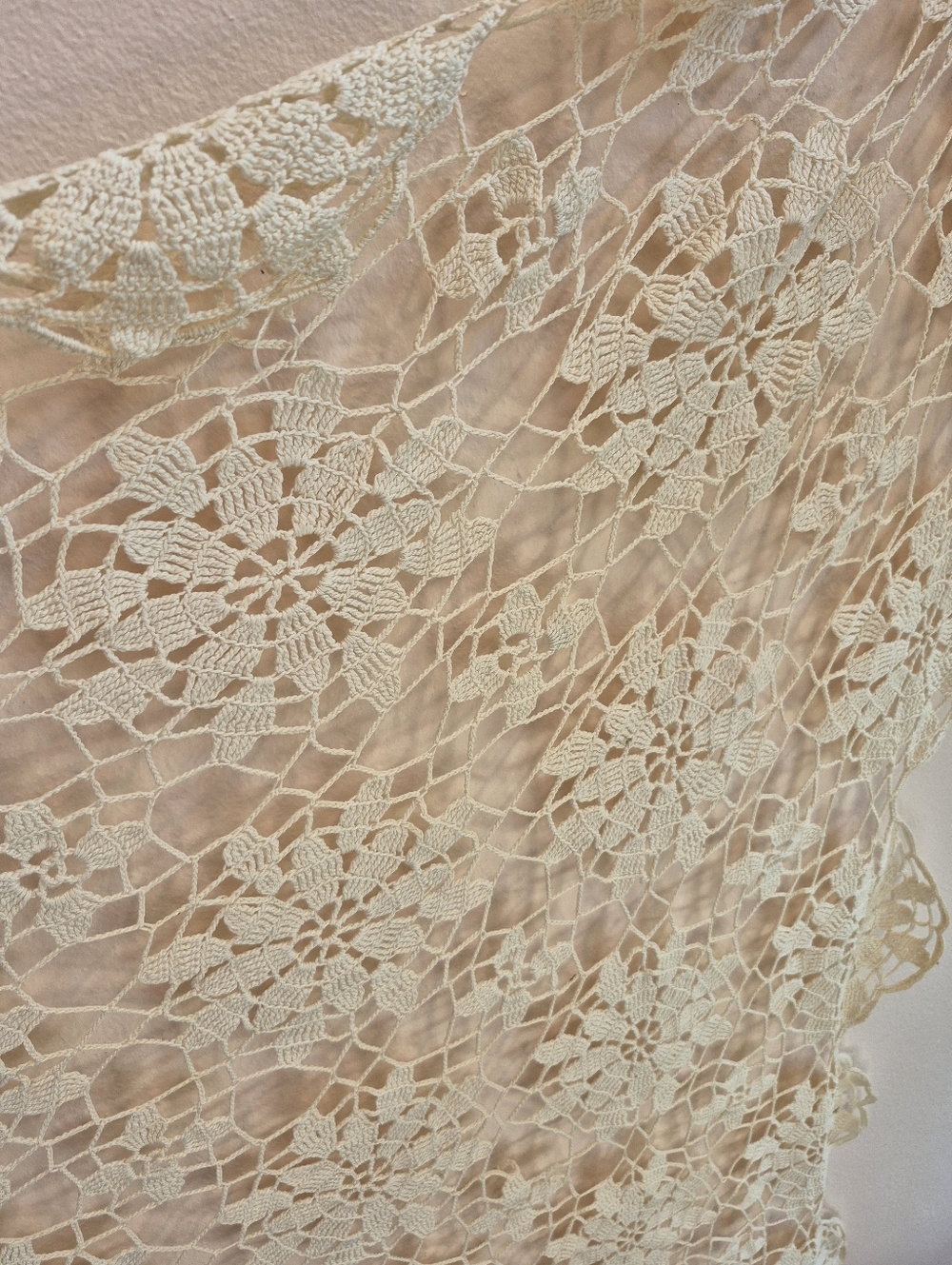 Crochet Table Cloth Floral Pattern - Picture 5 of 8